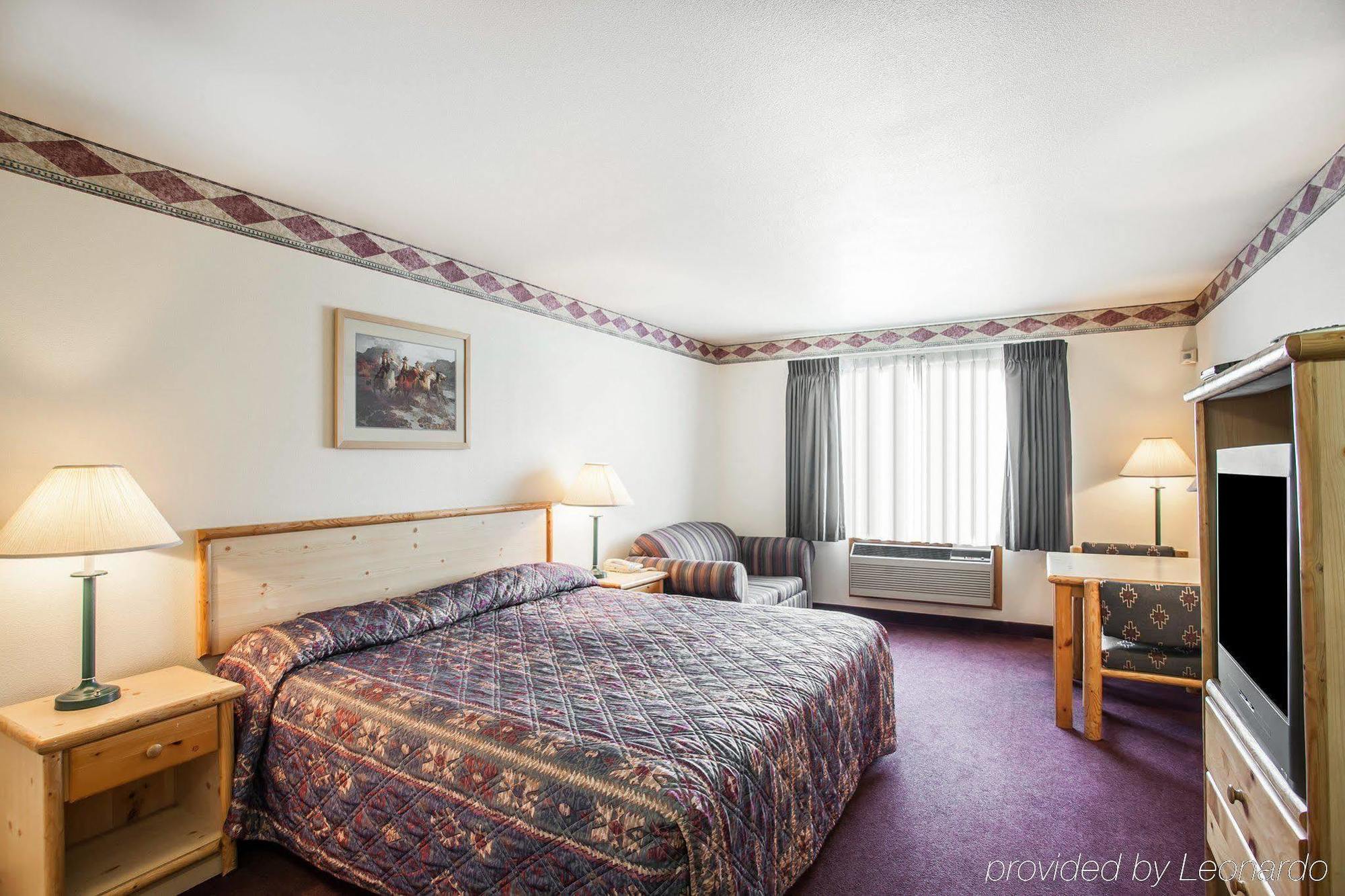 Rodeway Inn & Suites Spokane Valley Exterior foto